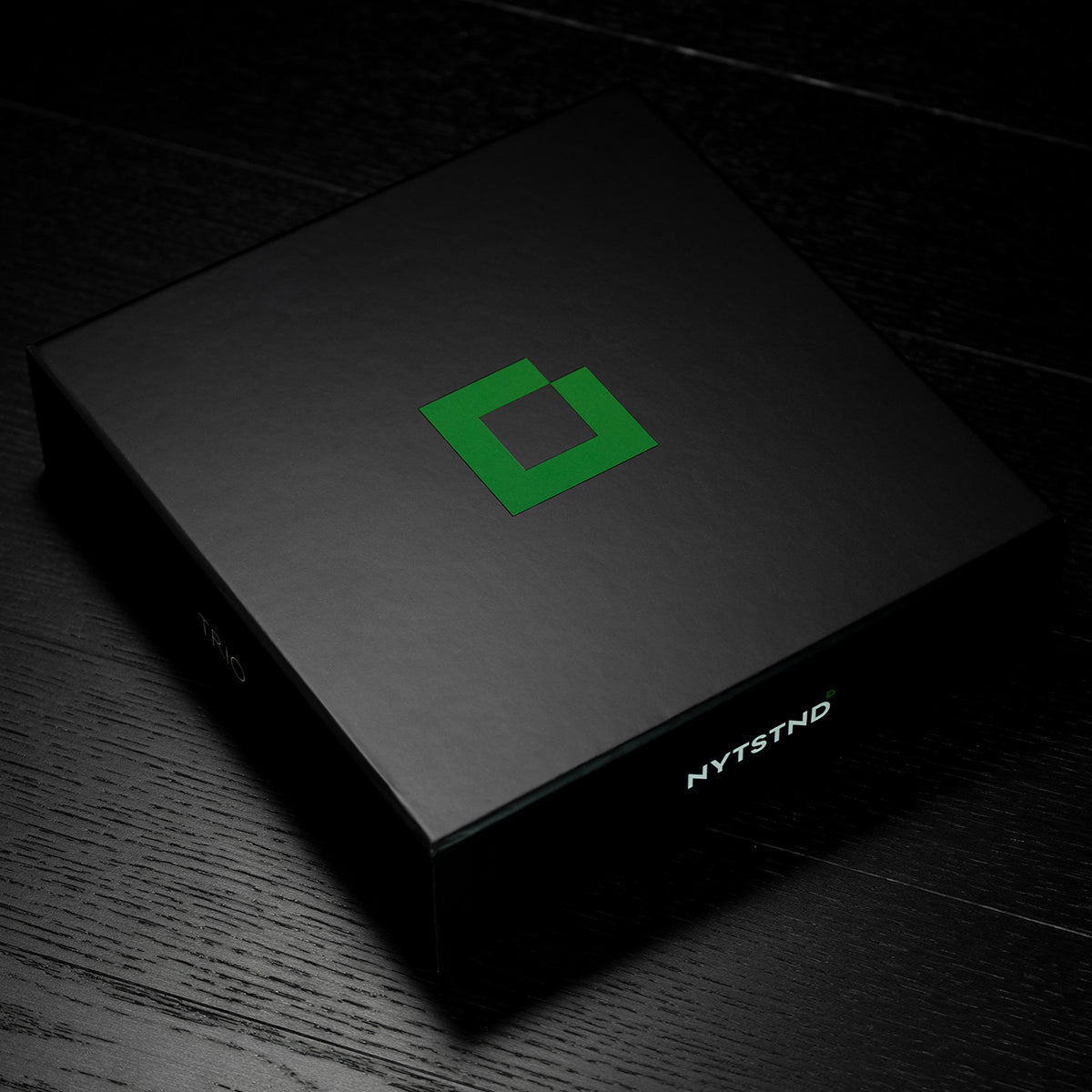 quad tray wireless charger - 17