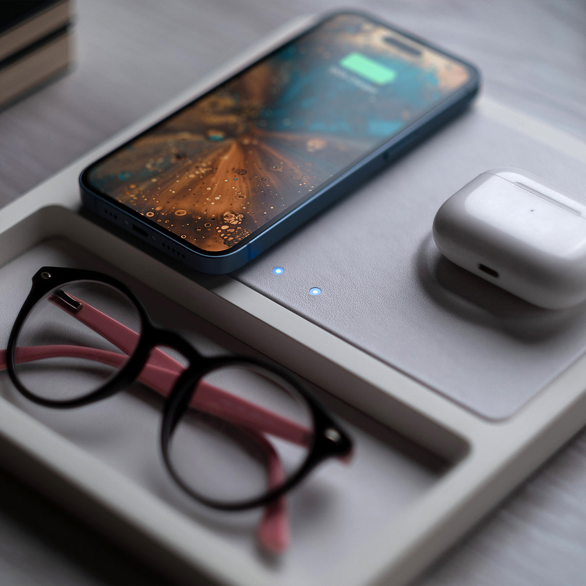 DUO TRAY White - 2-in-1 MagSafe Rustic White Wireless Charger with USB-C and A Ports Support