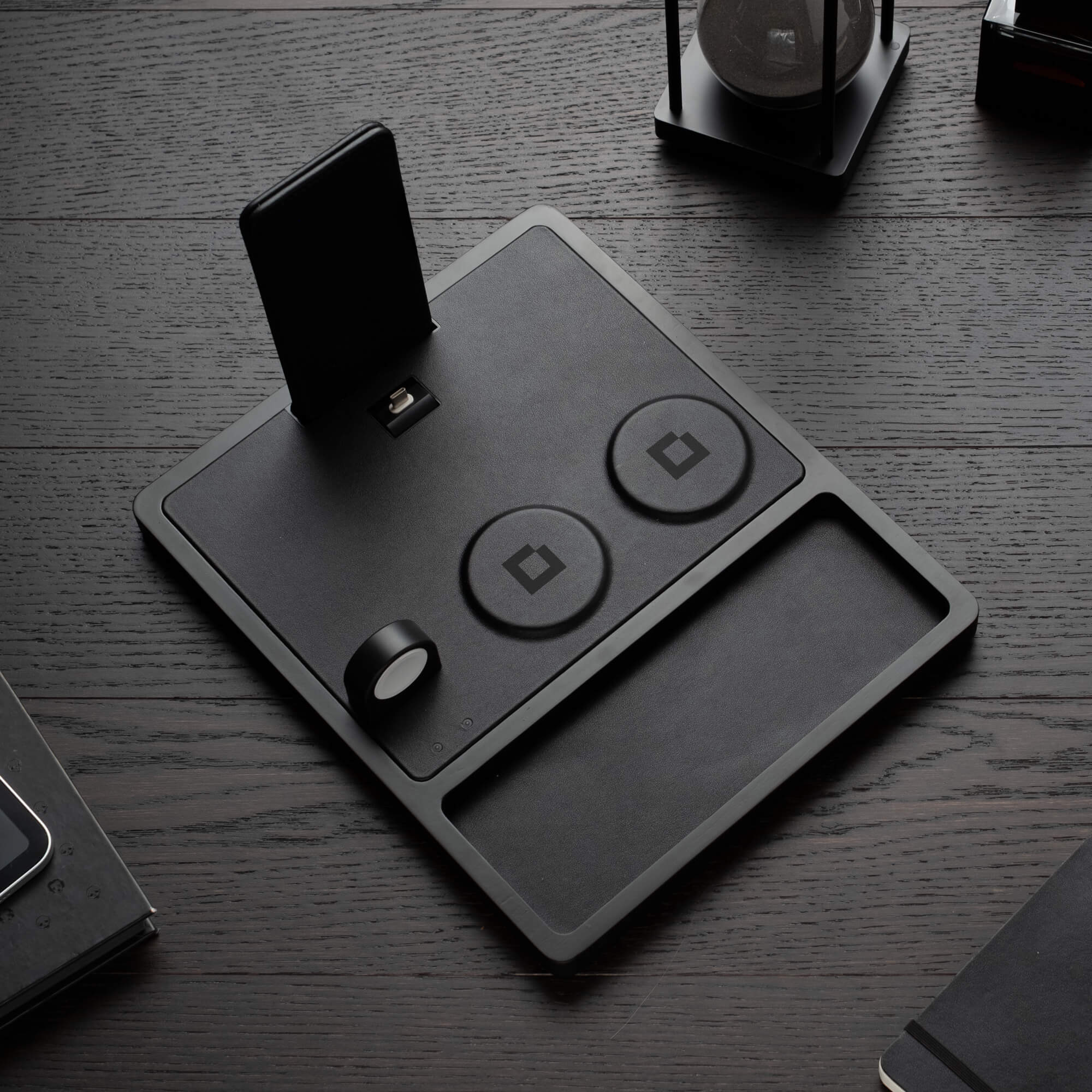 QUAD TRAY Black - 4-in-1 MagSafe Midnight Black Wireless Charger with iPad Stand Support