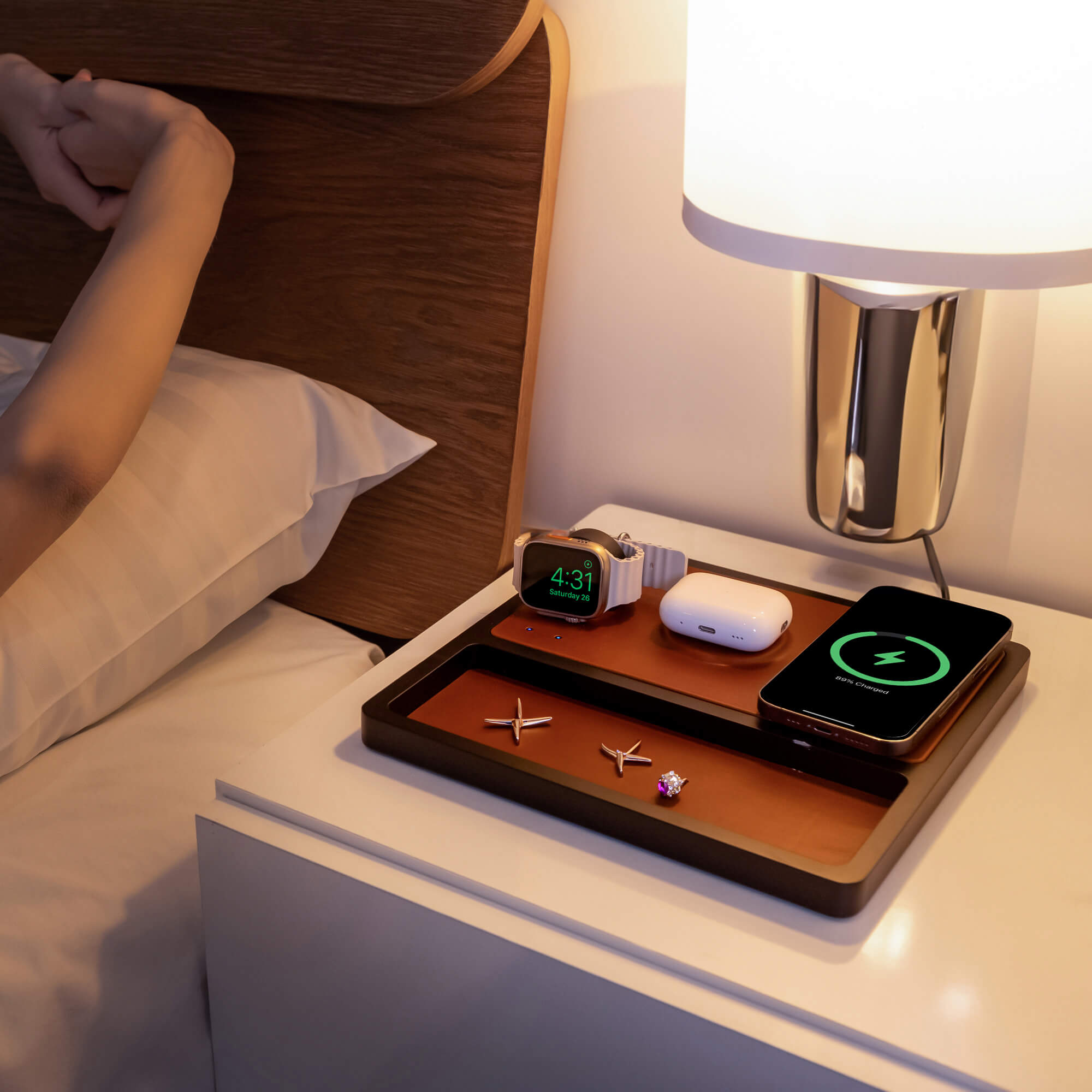 TRIO TRAY Saddle - 3-in-1 MagSafe Midnight Black Wireless Charger with Apple Watch Charging