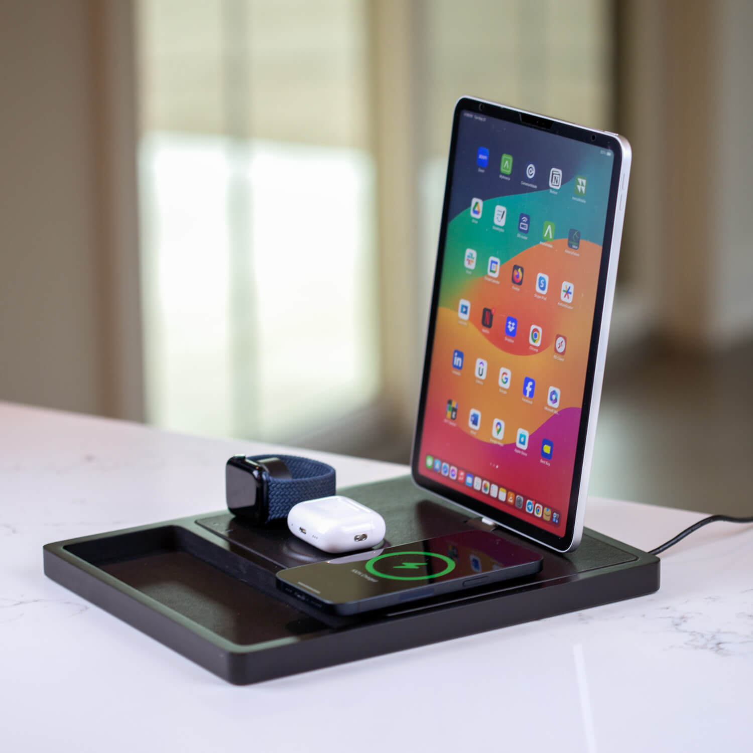 QUAD TRAY Black - 4-in-1 MagSafe Midnight Black Wireless Charger with iPad Stand Support