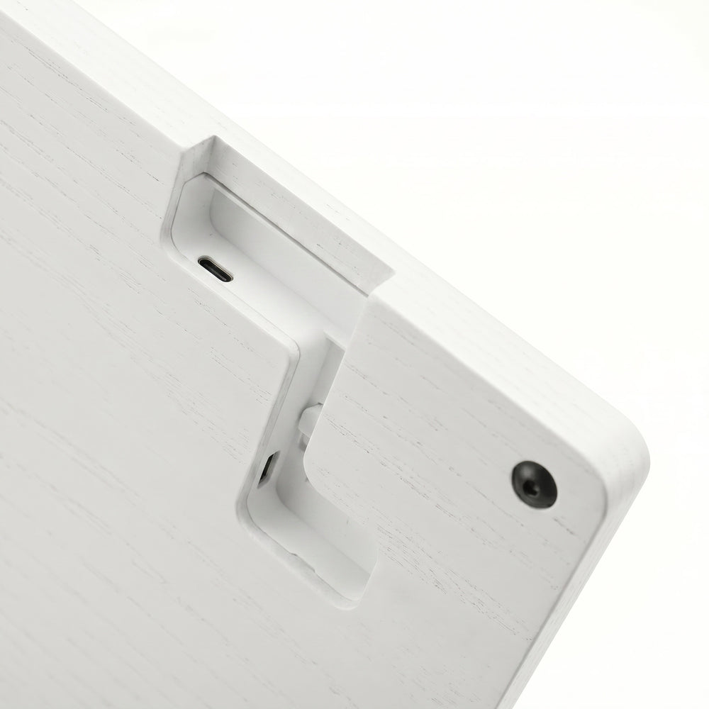DUO TRAY - Qi2 Magnetic Wireless Charging Dock - White