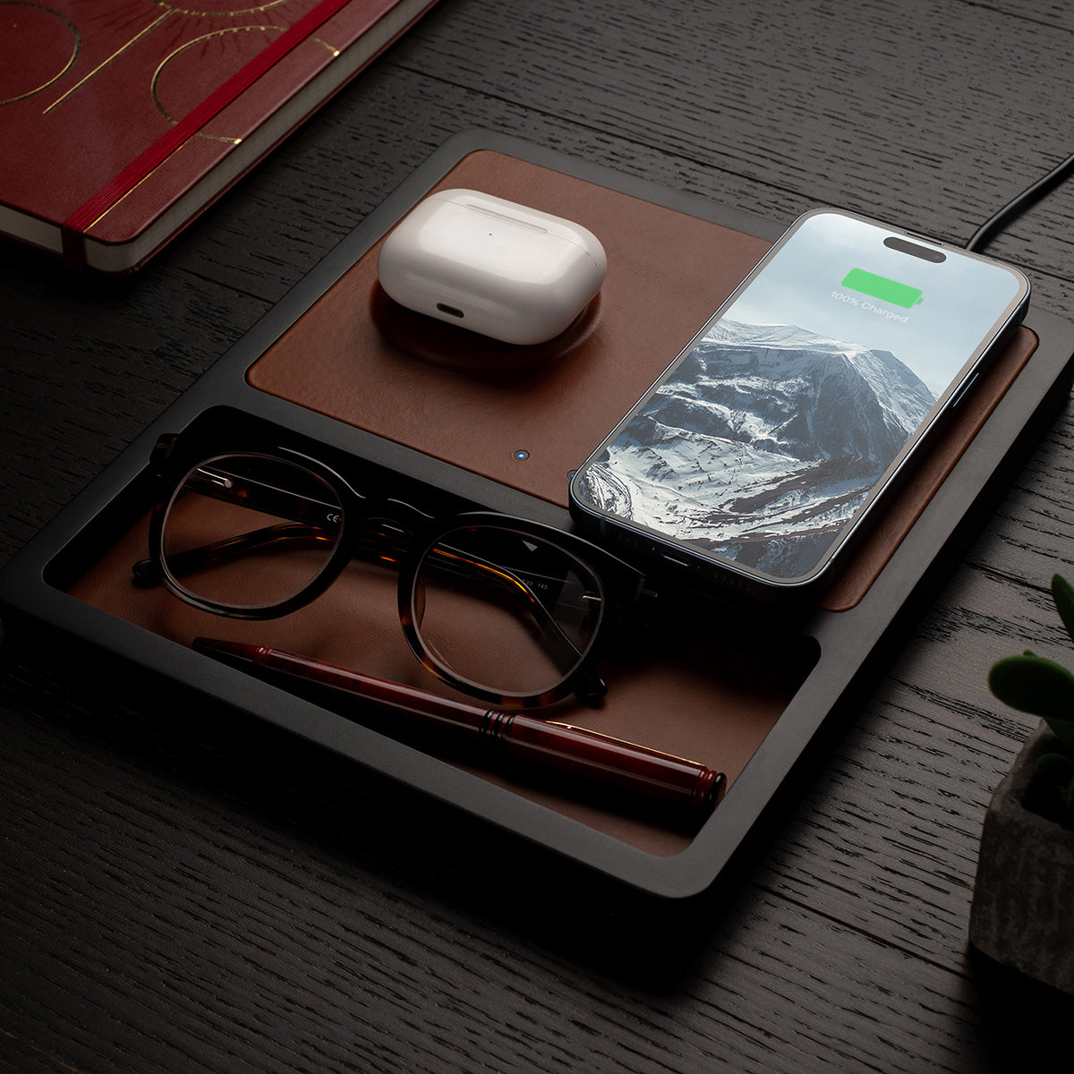 DUO TRAY Saddle - 2-in-1 MagSafe Midnight Black Wireless Charger with USB-C and A Ports Support