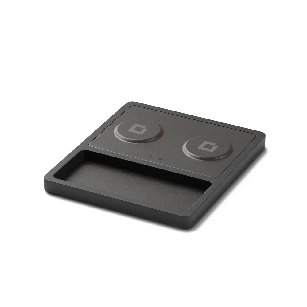 DUO TRAY Black - 2-in-1 MagSafe Midnight Black Wireless Charger with USB-C and A Ports Support angle view without devices