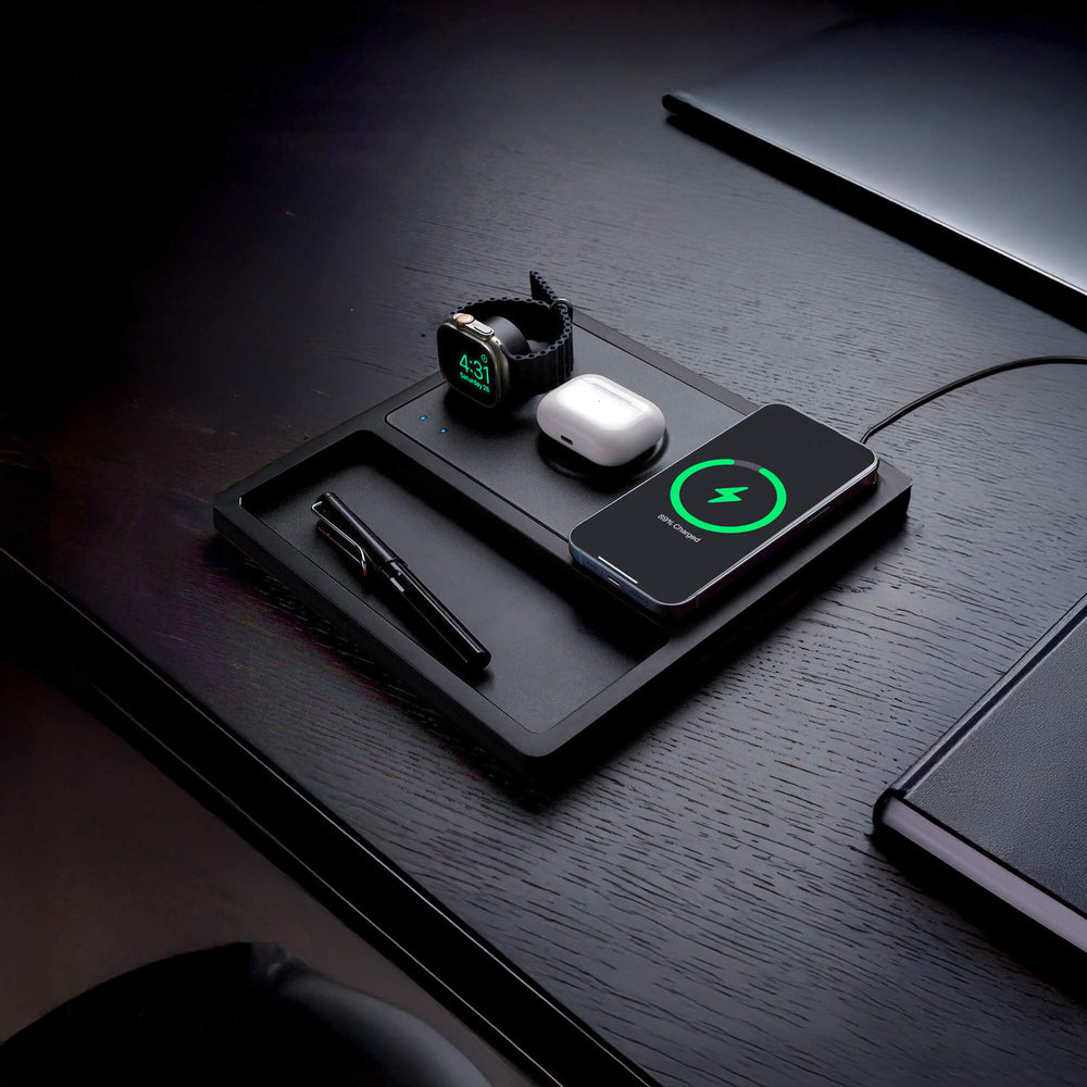 TRIO TRAY Black - 3-in-1 MagSafe Midnight Black Wireless Charger with Apple Watch Support