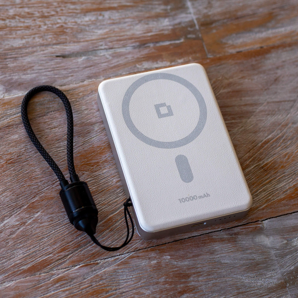 Magnetic Power Bank Qi2.2 - 25W Fast Charging, Semi-Solid - 10,000mAh - White