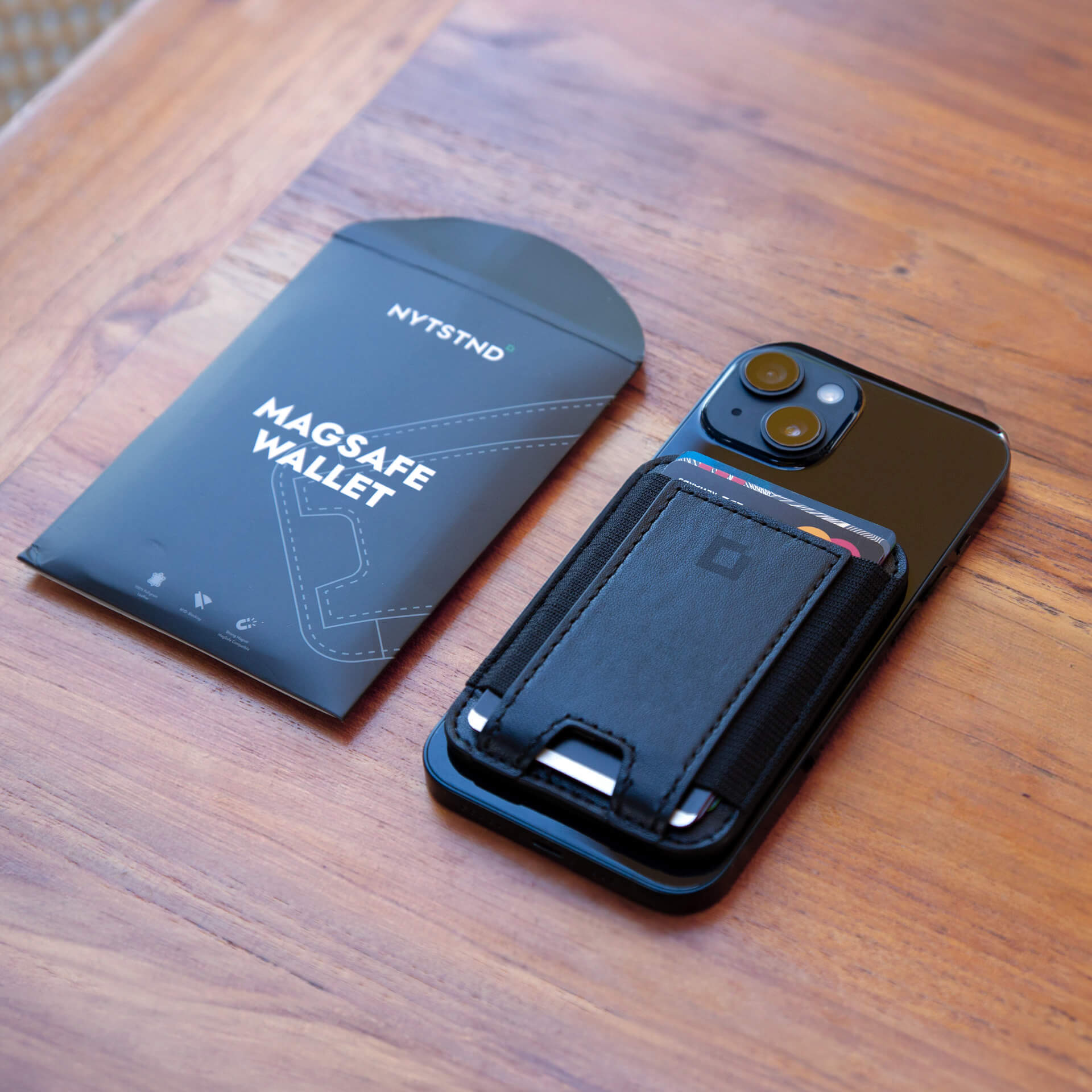 iPhone Leather Wallet MagSafe ミッドナイト Midnight Apple MagSafe Leather Wallet With 
