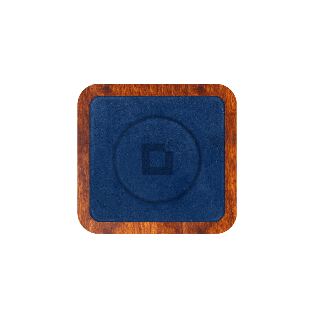 UNO Alcantara Blue - Single-Coil MagSafe Oak Wireless Charger Angle View, no device
